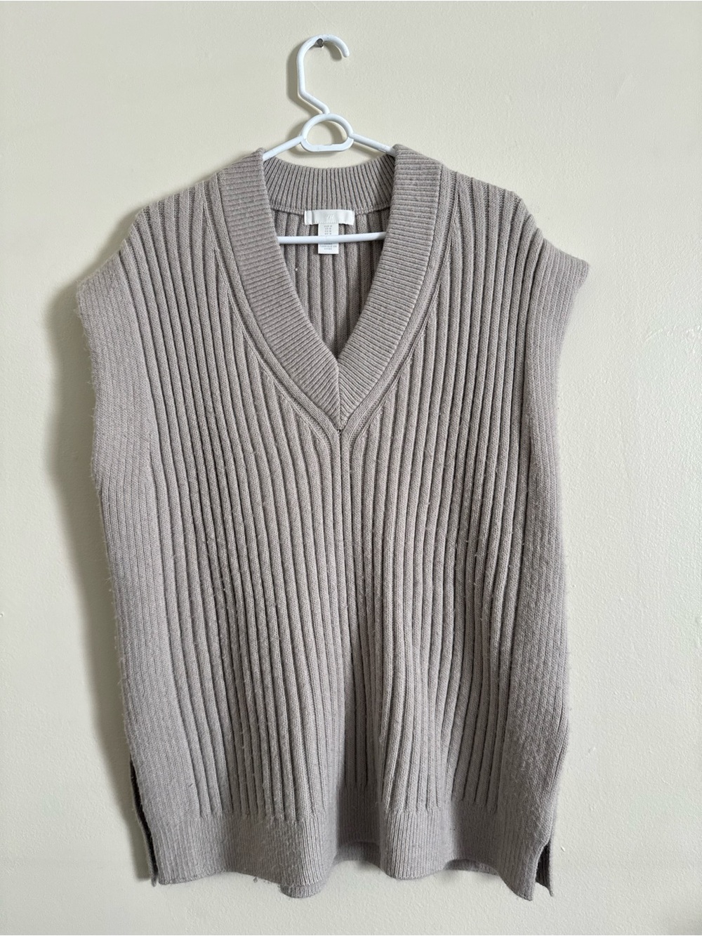 H&M Ribbed V-Neck Sweater Vest in Taupe